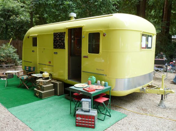 » 1950 Vagabond Trailer – Model 19