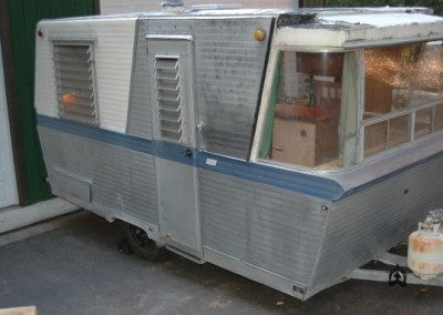 1961 Holiday House Trailer Model 17 - image 10