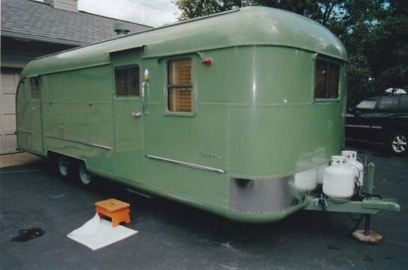 » 1951 Vagabond Trailer – Model 232