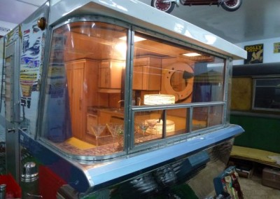 1961 Holiday House Trailer Model 17 - image 3