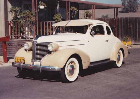 1938 Pontiac Business Coupe